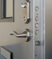 Universal Locksmith Store Seattle, WA 206-886-3864 - 13-High-Security-locks