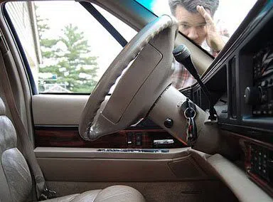 Universal Locksmith Store Seattle, WA 206-886-3864 - 20-Car-Lockout